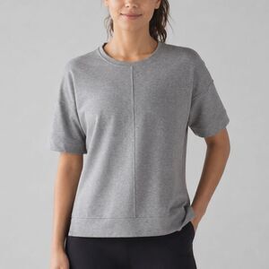 Lululemon Cut Above Tee Women 2 Heathered Medium Grey Athleisure Top‎